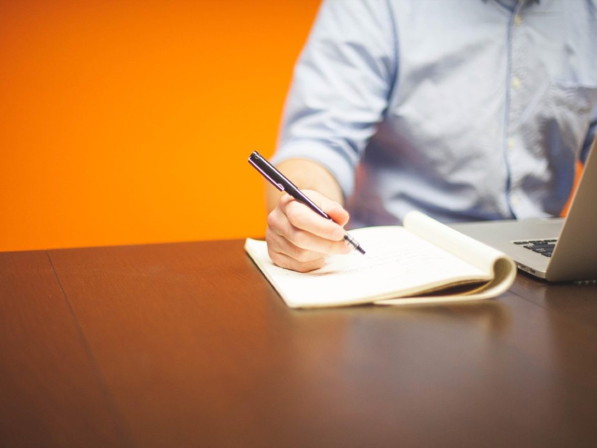 Compétences et formations pour devenir référenceur