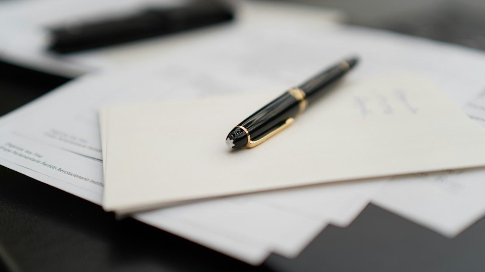 Clauses contractuelles pour prestations de netlinking et relinking