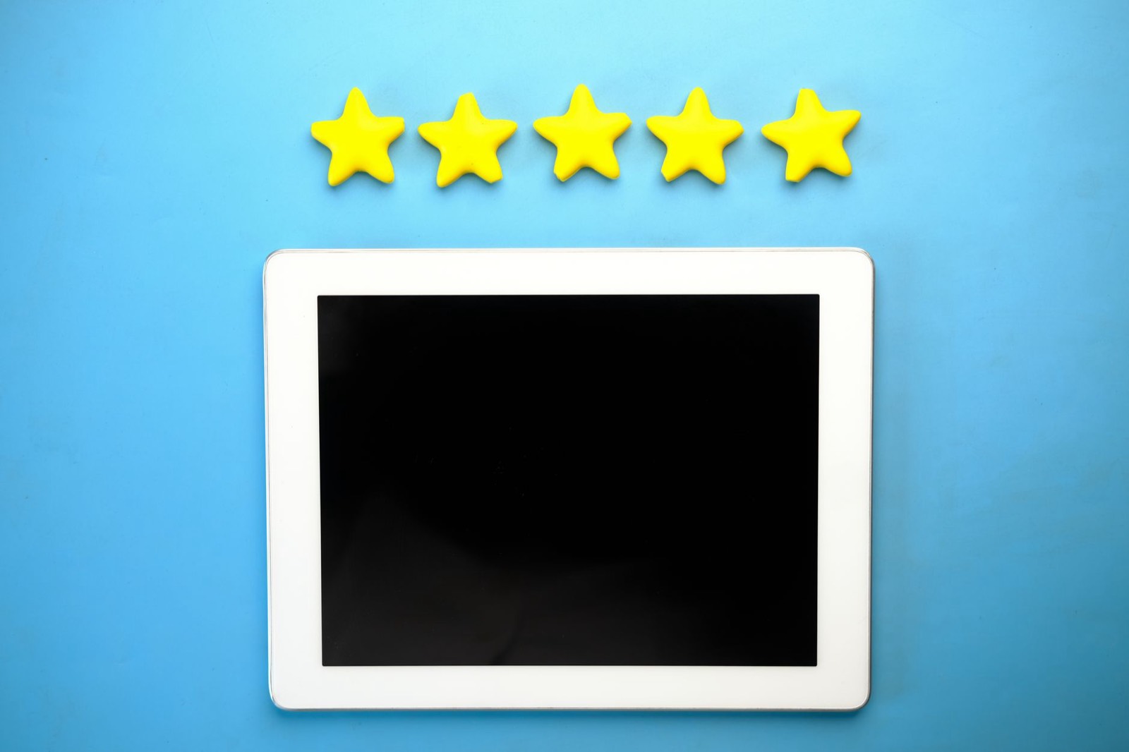 Capture d'un écran de téléphone affichant une note d'une étoile sur une fiche Google